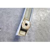 Peugeot 205 / Peugeot 309 - Calha de prumo guia do vidro porta traseira direita
