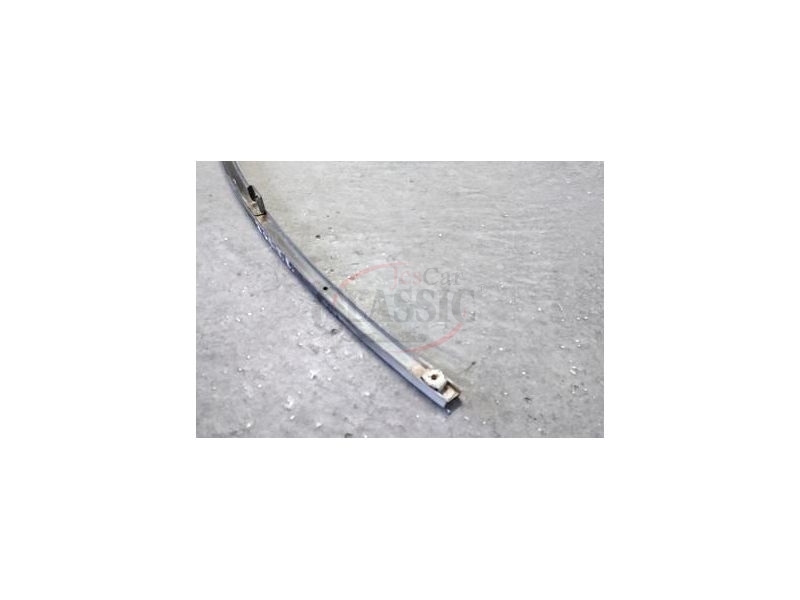 Peugeot 205 / Peugeot 309 - Calha de prumo guia do vidro porta traseira esquerda