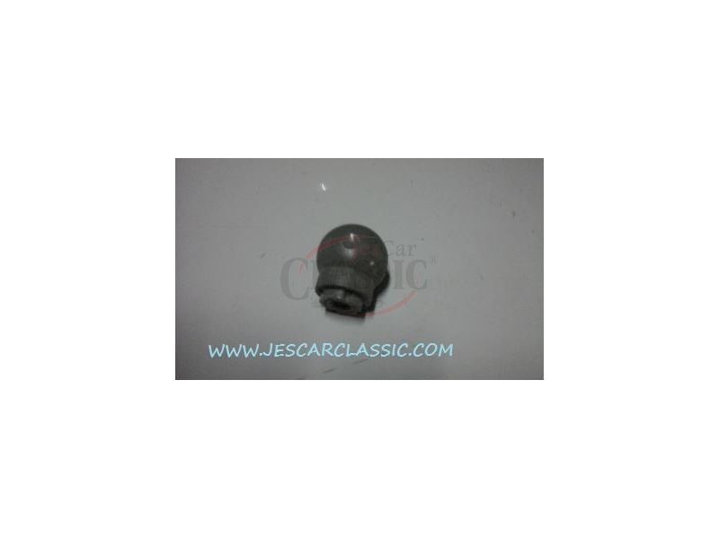 Opel Movano / Opel Vivaro / Renault Master / Renault Trafic - Porca de fixação farolim auxiliar 3º stop
