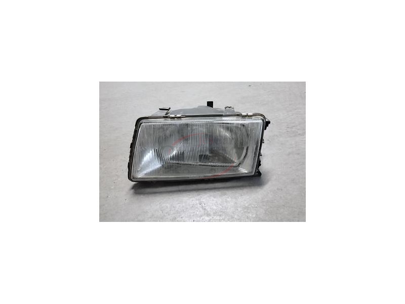 Audi 100 C3 - Farol principal esquerdo H4 (BOSCH)