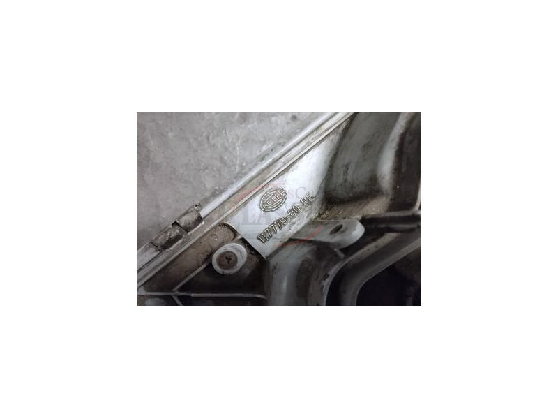 Mercedes-Benz W123 - Farol principal direito H4+H3 (HELLA)