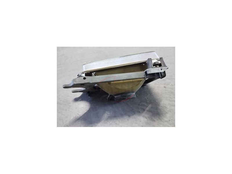 Audi 80 B2 - Farol principal esquerdo H4 (BOSCH)