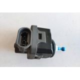 Nissan D40 - Afinador corrector de farol principal eléctrico (HELLA)