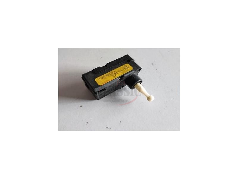 Ford Fiesta MKIV / Ford Mondeo II - Afinador corrector de farol eeléctrico