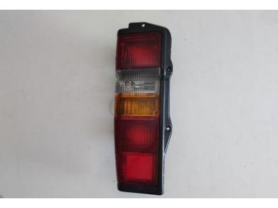 Toyota Hiace II LH51 - Farolim traseiro esquerdo