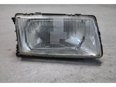 Audi 100 C3 - Farol principal direito H4 (BOSCH)