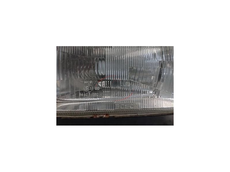 Audi 100 C3 - Farol principal direito H4 (BOSCH)