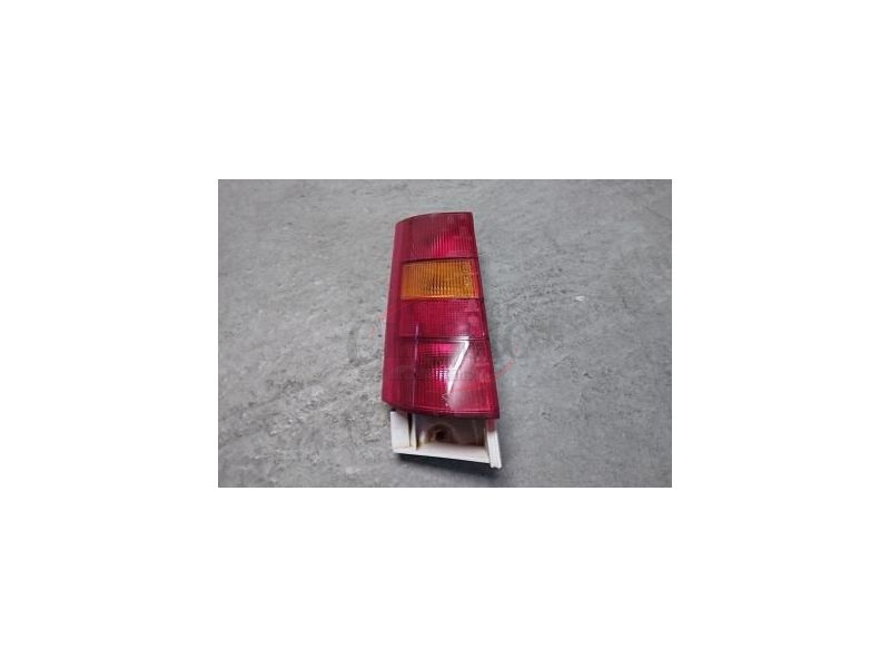 Renault Super 5 / Renault Super 5 GT Turbo - Farolim traseiro esquerdo (CIBIÉ)