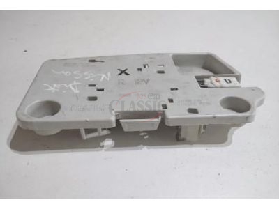 Nissan Sunny III N13 - Suporte de lãmpadas farolim tras direito (IKI)