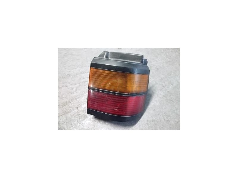 VW Passat B3 Variant - Farolim tras direito exterior (SIGNAL VISION)