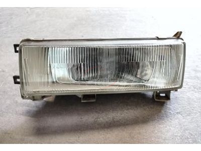 Nissan Bluebird - Farol principal esquerdo H4 (IKI)