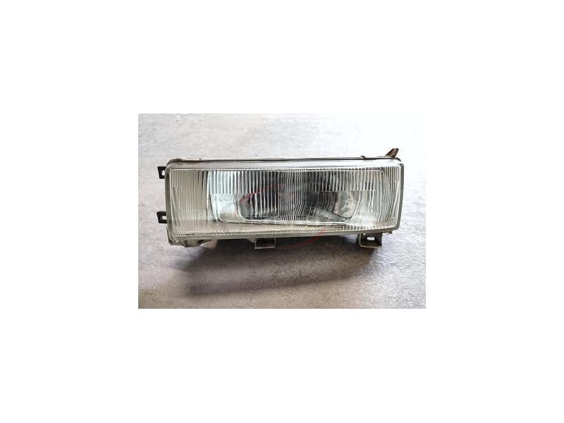 Nissan Bluebird - Farol principal esquerdo H4 (IKI)