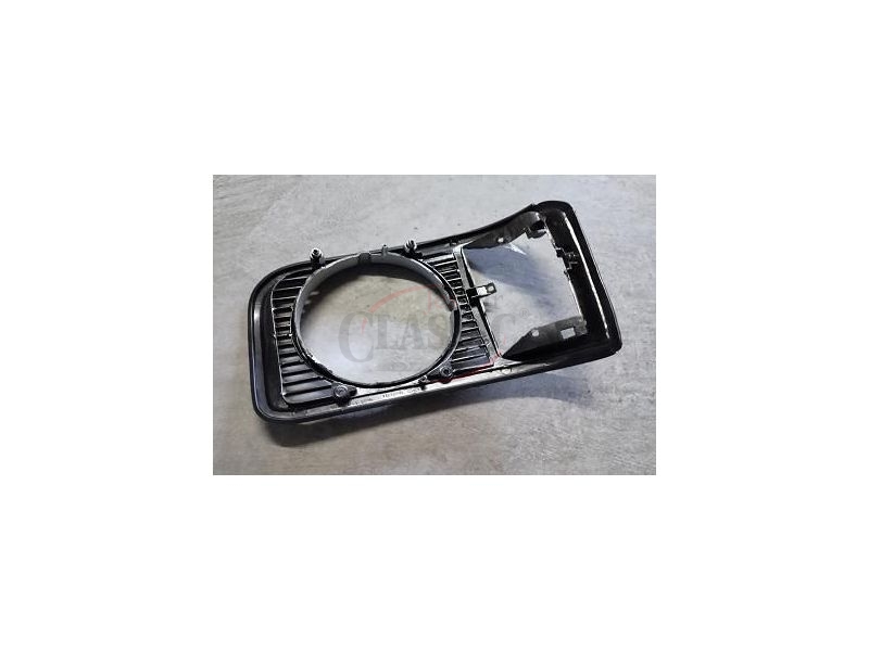 Totota Hiace I LH20 - Aro farol direito (1977 - 1979)