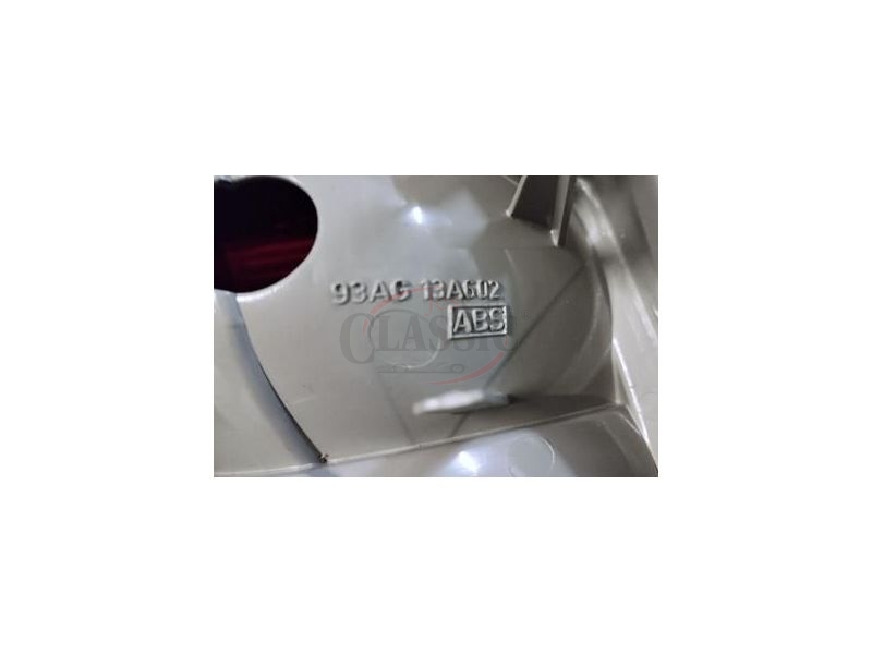 Faord Escort MkVI - Farolim traseiro exterior direito (FORD)