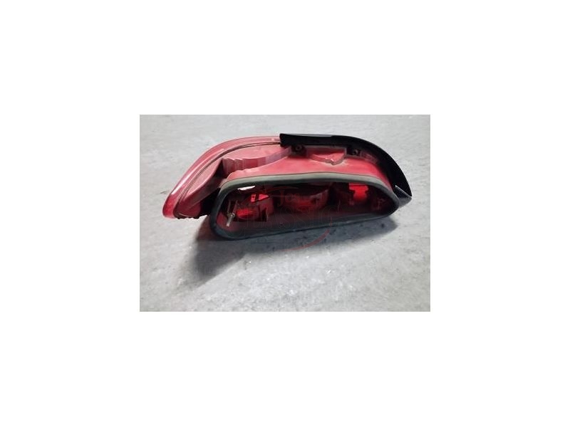 Peugeot 406 II - Farolim traseiro direito (VALEO)