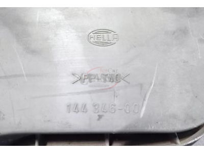 Mercedes-Benz Class E W210 - Tampa de farol principal direita (HELLA)