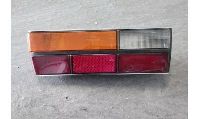 Audi 100 C2 - Farolim traseiro esquerdo (HELLA)
