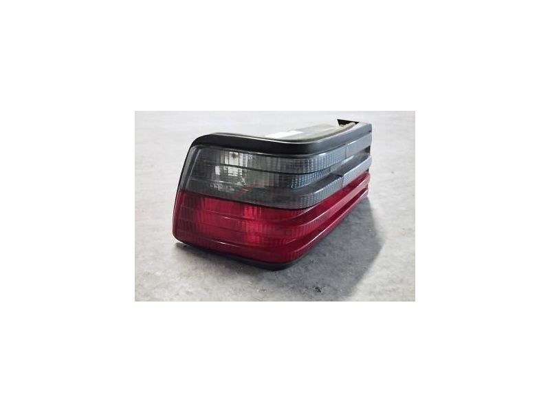 Mercedes-Benz W124 - Farolim traseiro esquerdo