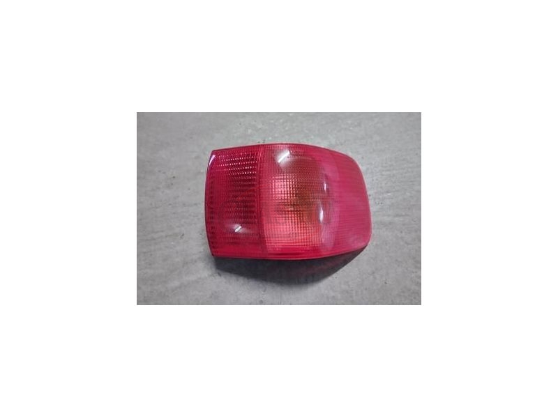 Audi 80 B4 - Farolim traseiro exterior direito (HELLA)