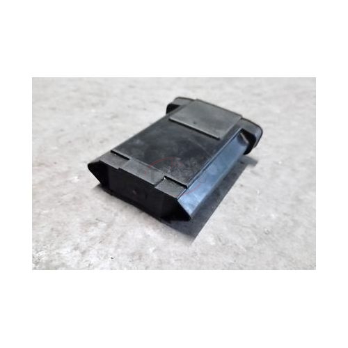 Mercedes-Benz Class C W202 / Mercedes-Benz Class E W210 - Protecção do limitador de porta frente