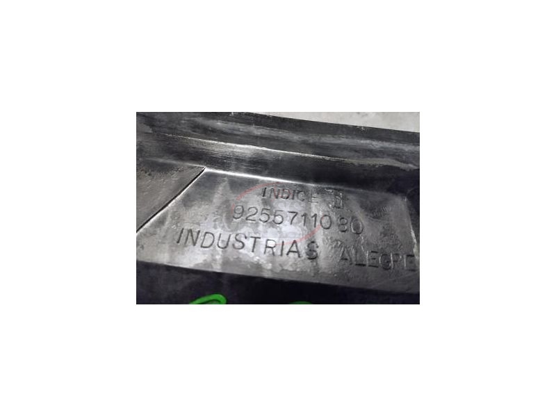 Peugeot 205 - Grelha de curcuvan