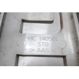 Mitsubishi Canter FE531 / Mitsubishi Canter FE659 - Emblema frente