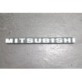Mitsubishi Canter FE531 / Mitsubishi Canter FE659 - Emblema frente