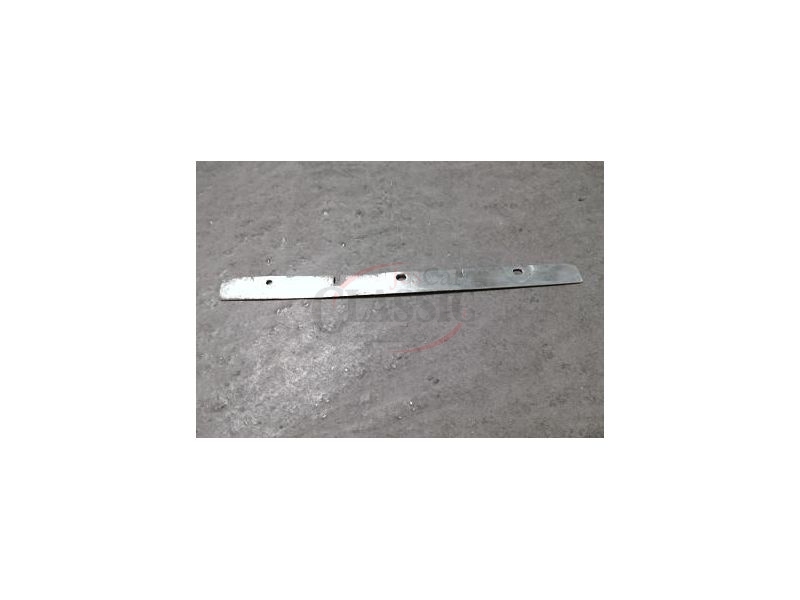 Opel Corsa B GSI - Reforço central para spoiler/lip