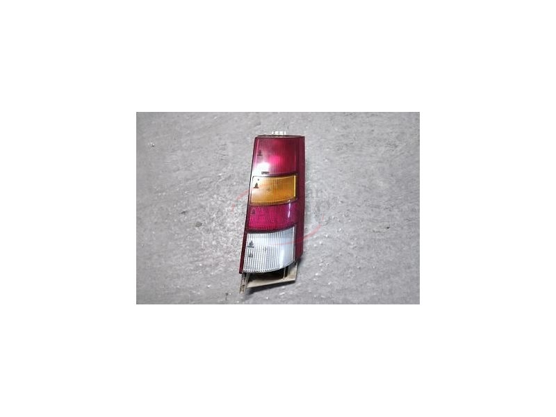 Renault Super 5 - Farolim tras direito (YORKA - Lic.SEIMA)