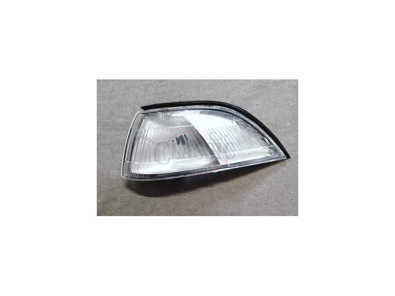 Toyota Corolla VI AE92 - Farolim frente esquerdo