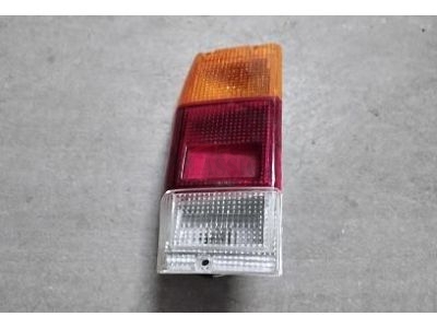 Nissan Vanette C220 - Farolim tras esquerdo