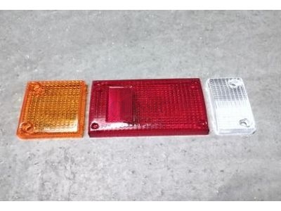 Nissan Cabstar F22 / Nissan D21 Pick-up - Vidro farolim tras direito / esquerdo