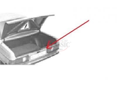 Mercedes-Benz W123 - Guarnição da tampa mala