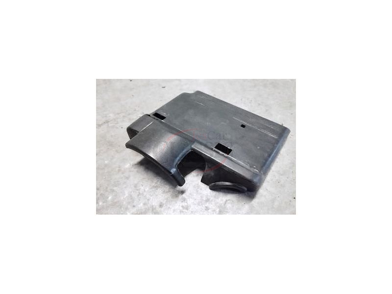 VW Caddy II / VW Polo III - Resguardo de coluna direcção (superior)