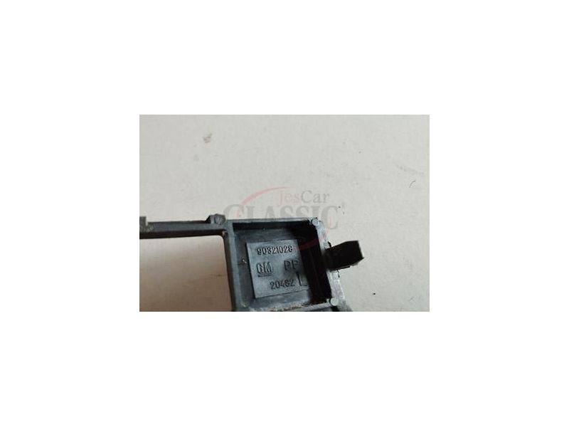 Opel Corsa A - Tampa de acabamento do tablier para interruptores