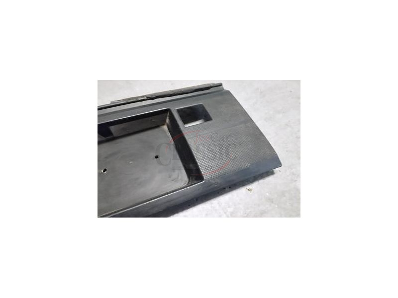 VW Passat B3 - Friso embelezador da tampa mala