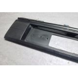 VW Passat B3 - Friso embelezador da tampa mala