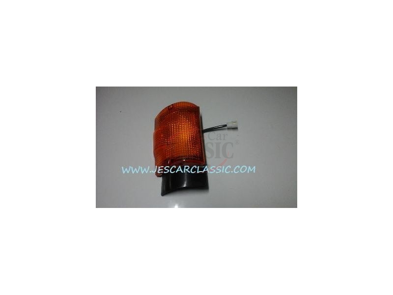 Mitsubishi Canter FE331 / Mitsubishi Canter FE444 - Farolim frente direito