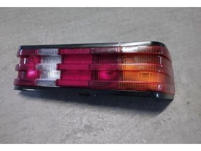 Mercedes-Benz W201 190 - Farolim tras direito
