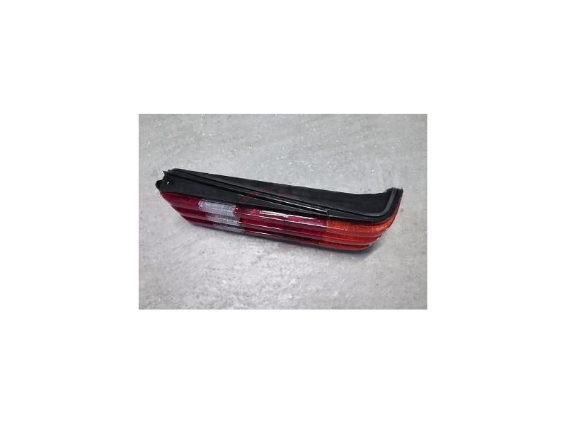 Mercedes-Benz W201 190 - Farolim tras direito