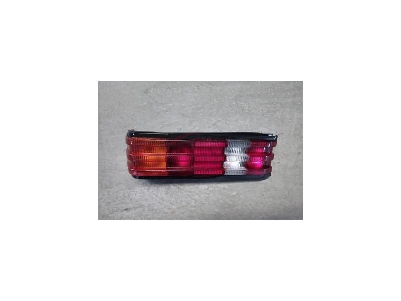 Mercedes-Benz W201 190 - Farolim tras esquerdo