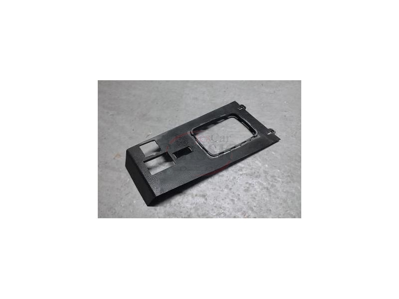 Mercedes-Benz W123 - Guarnição da consola central e alavanca