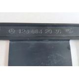 Mercedes-Benz W123 - Guarnição de consola central para interruptores