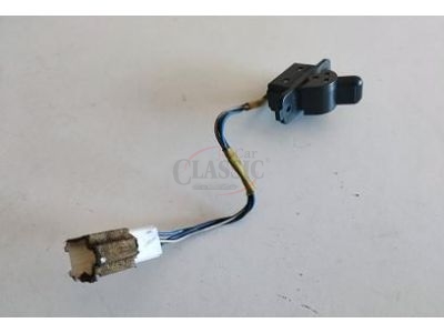 Mitsubishi Space Star - Interruptor de bloqueio (fecho central)
