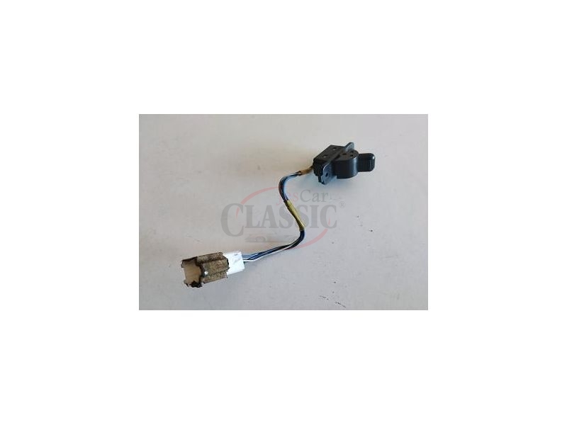 Mitsubishi Space Star - Interruptor de bloqueio (fecho central)