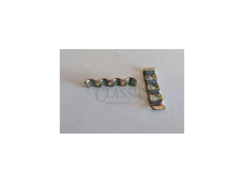 Peugeot J7 / Peugeot 504 - Jogo (2) abraçadeira para tubos de injectores