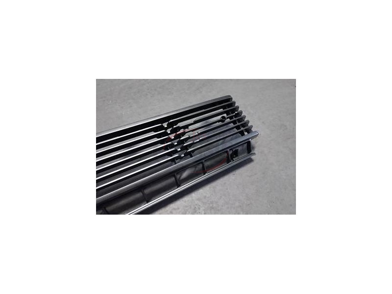 Toyota Hilux I LN40 - Grelha