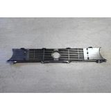 VW Golf I - Grelha principal