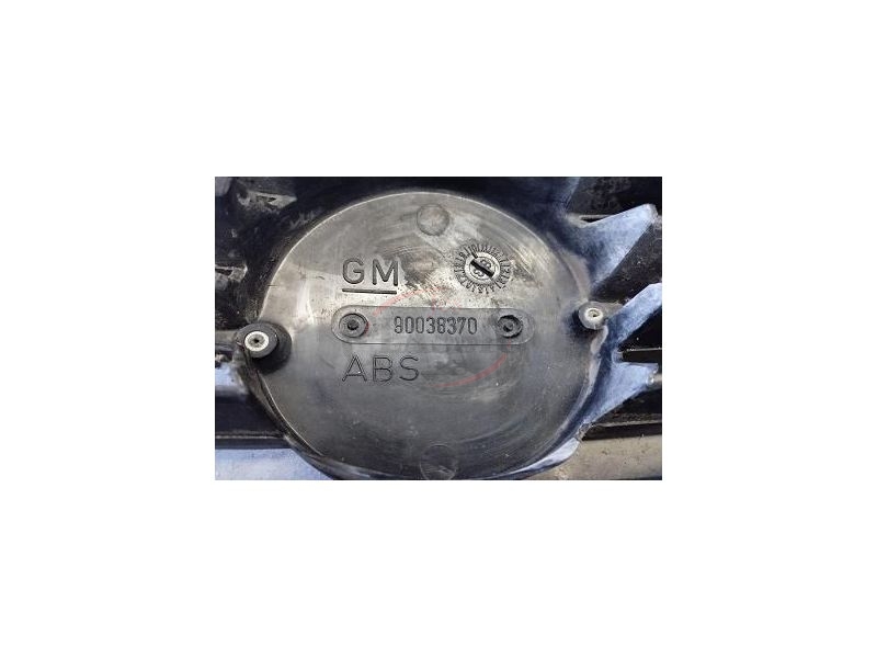 Opel Ascona C - Grelha principal (PRETA)