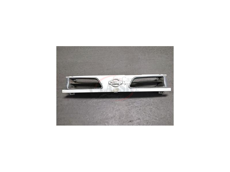 Nissan Primera P10 - Grelha principal (Fase II)